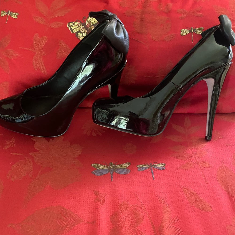 DV by dolce vita Black patent platform pum…